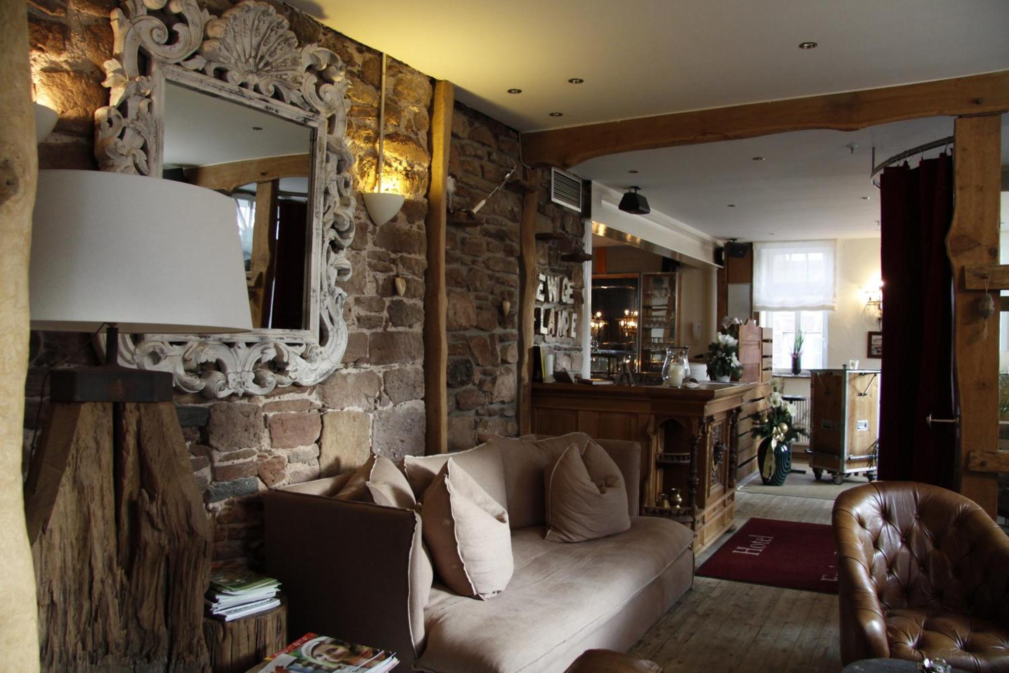 Zur Ewigen Lampe Romantisches Landhotel & Restaurant 니데겐 외부 사진