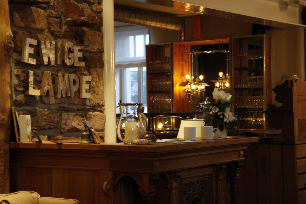 Zur Ewigen Lampe Romantisches Landhotel & Restaurant 니데겐 외부 사진